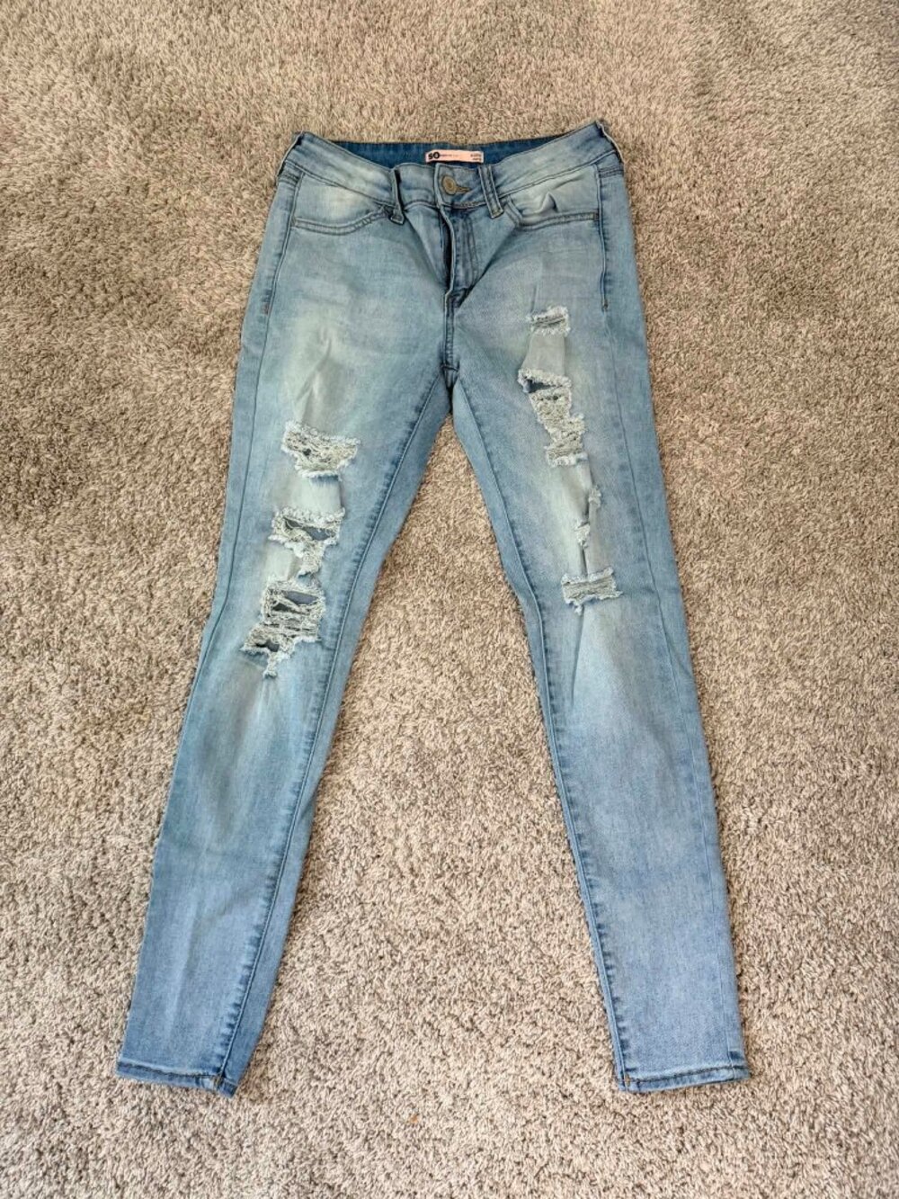 Women's Light Blue Jean SO Skinny Jeans Slightly Distressed Size 9-29